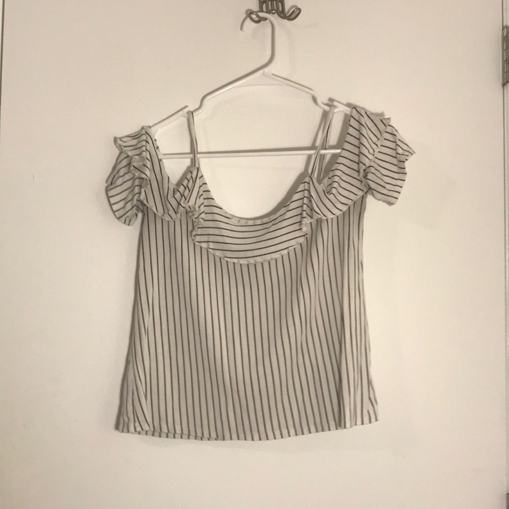 Soft & Sexy off-shoulder tee